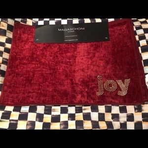 MAGASCHONI HOME burgundy Christmas table placemats. JOY